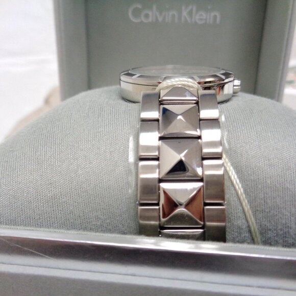Women's Calvin Klein Watch K5T 331 Silver Stainless Steel Pyramid Studs NWT - Picture 8 of 10